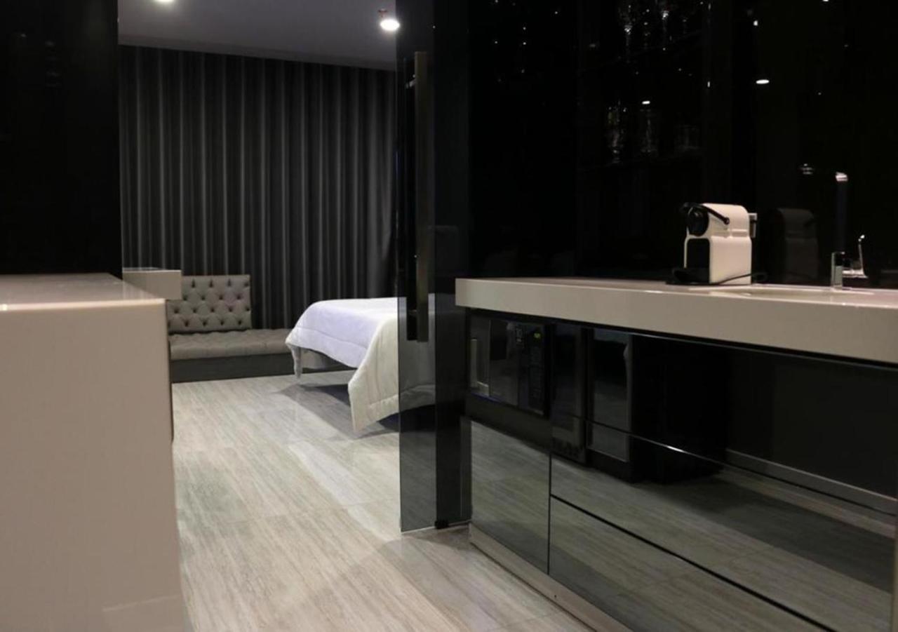 Hotel Paris Luxury Suites Medellín Esterno foto